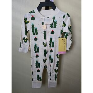 Monica + Andy Organic Cotton Gender Neutral Long Sleeve Baby One-Piece Pajama